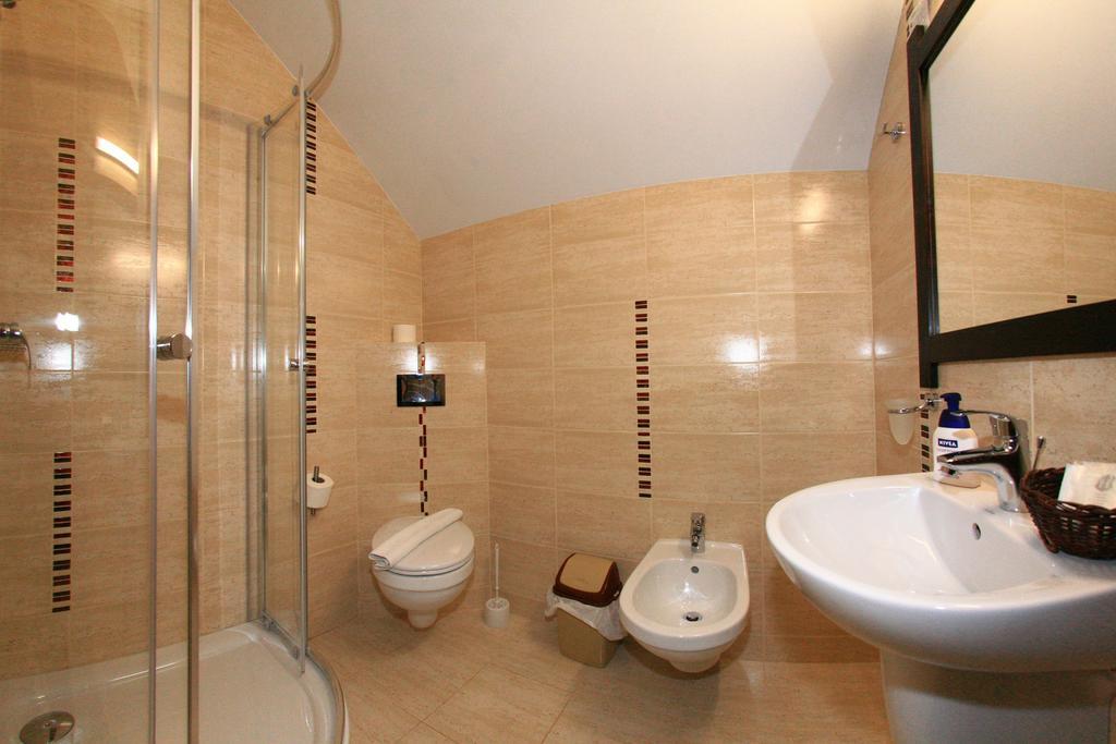 Pensiunea Casa Elvira Vama  Ruang foto