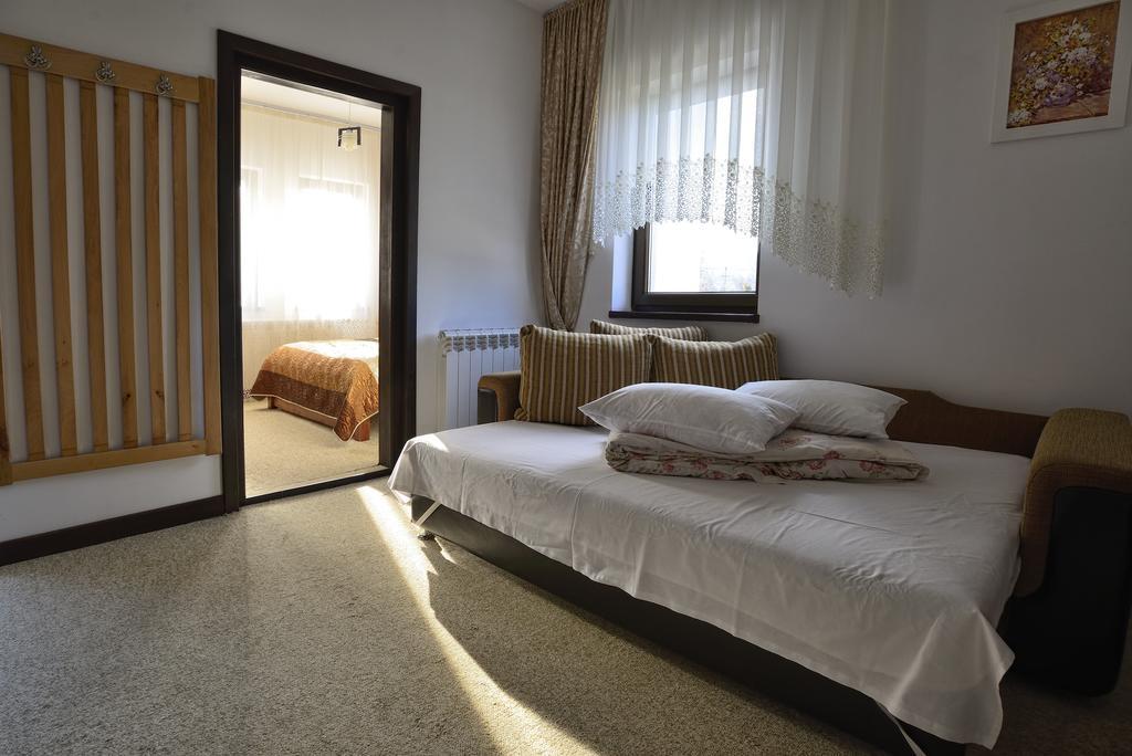 Pensiunea Casa Elvira Vama  Bagian luar foto